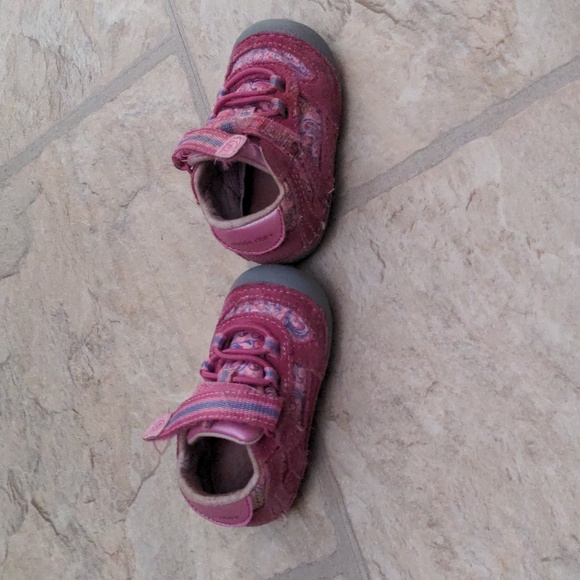 Pink Stride Rite shoes - Picture 5 of 9